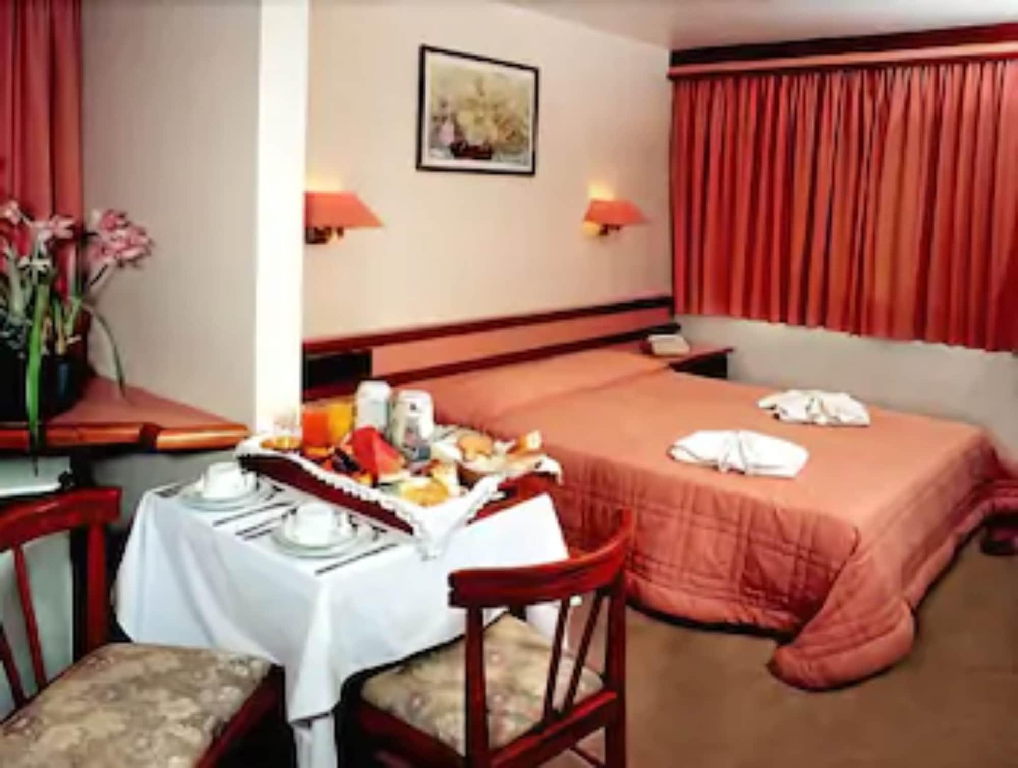 Rede Andrade Mercado Hotel Курітіба Екстер'єр фото