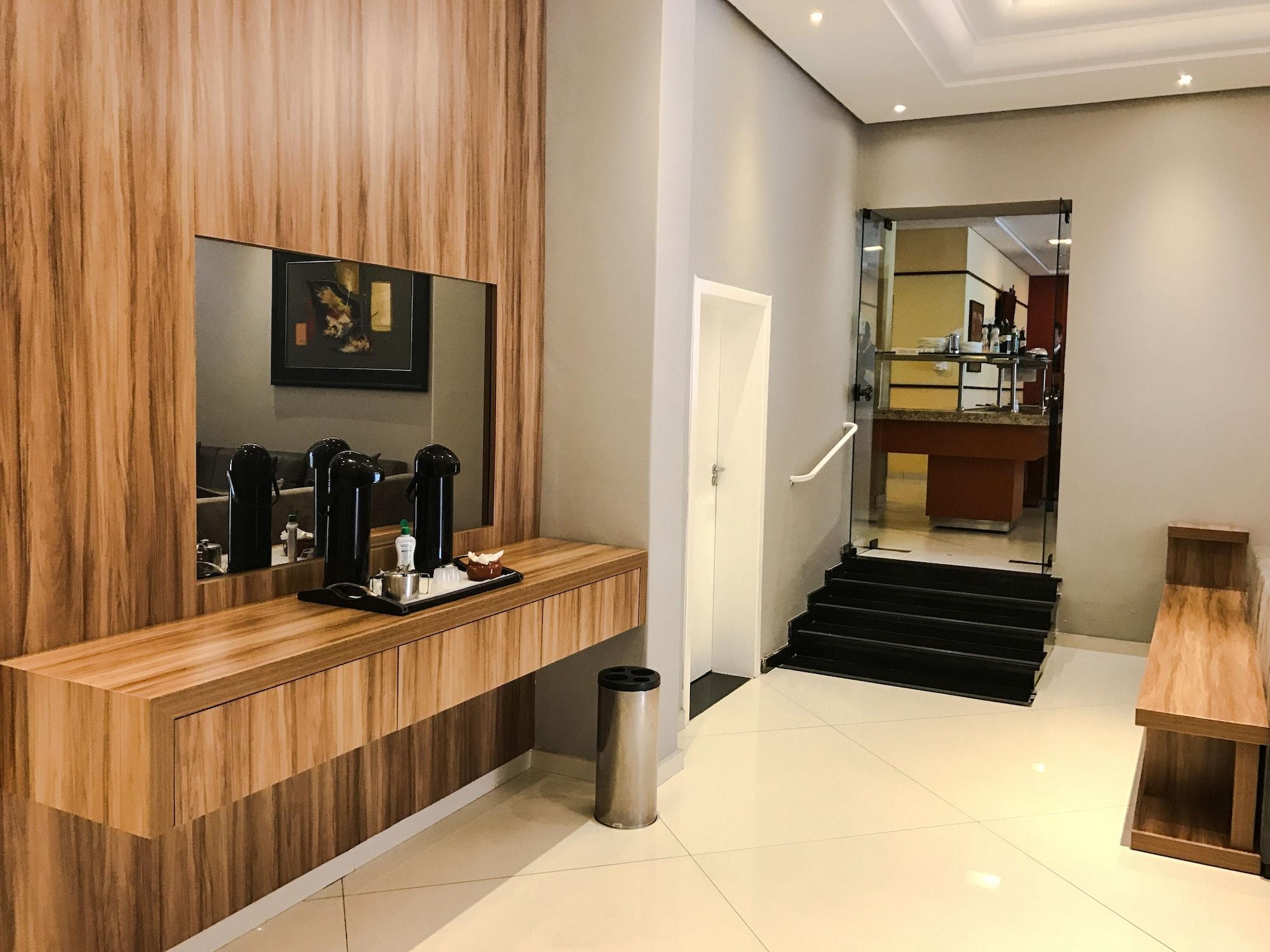 Rede Andrade Mercado Hotel Курітіба Екстер'єр фото