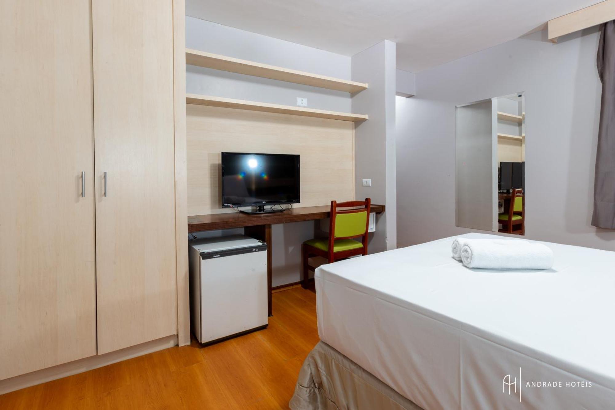 Rede Andrade Mercado Hotel Курітіба Екстер'єр фото
