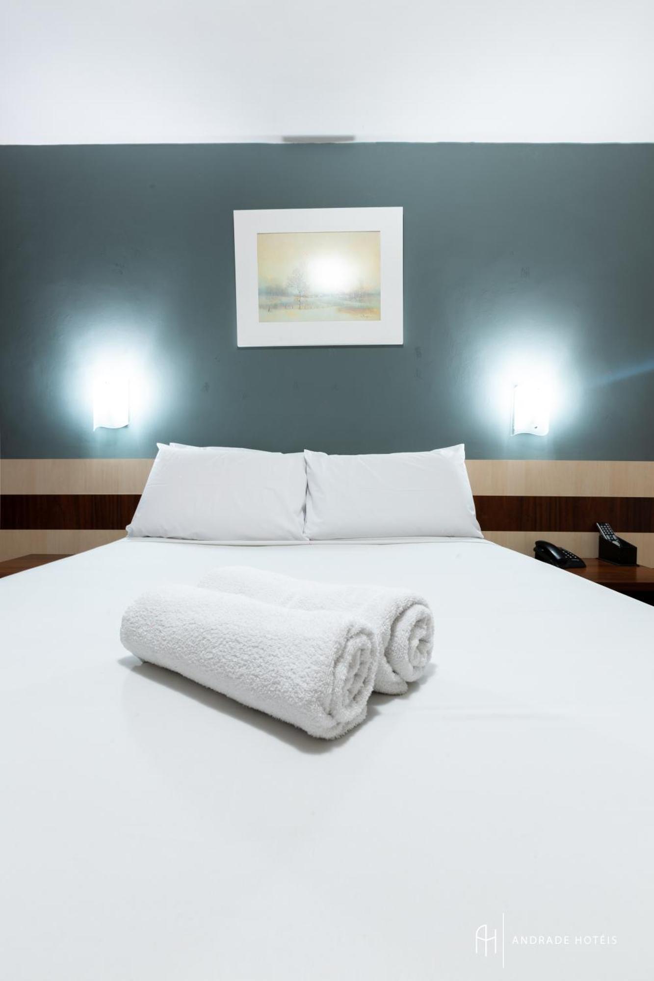Rede Andrade Mercado Hotel Курітіба Екстер'єр фото